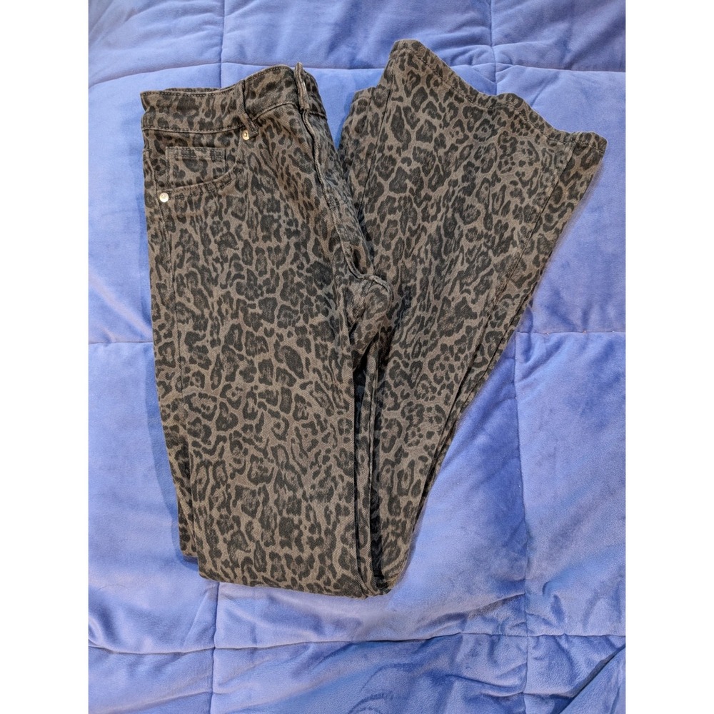 H&M Divided Leopard Print Flare Jeans Womens‎ Grey Black Animal Print - Size 4